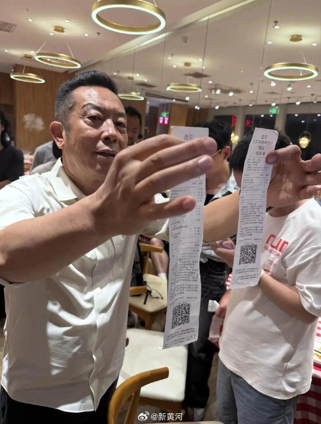 后一小时却说“恶心”明天起全国所有门店上线“罗永浩菜单”瓦力