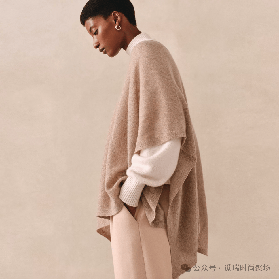 !2026穿搭新密码这样穿告别“老气”！瓦力棋牌游戏刷爆 Ins的天后羊绒造型(图12)